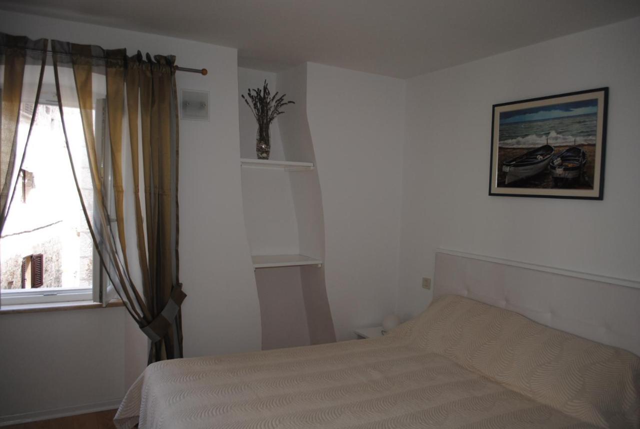 Rooms Piazzetta Крес Стая снимка